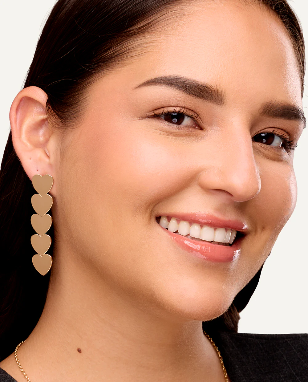 Aretes Largos Moda Corazones Dorado - Image 2