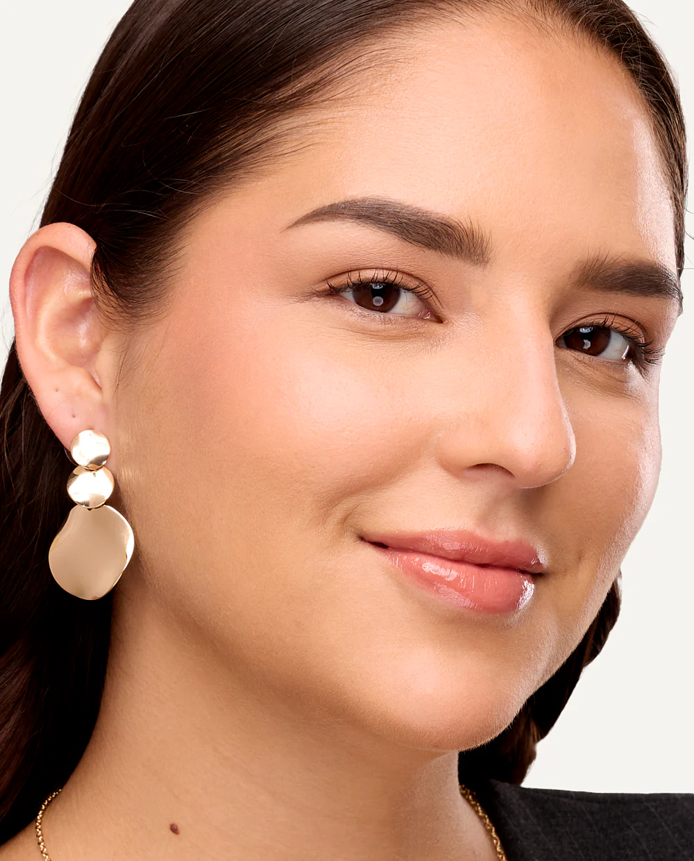 Aretes Largos Trendy Estilo Escultural Redondo Dorado - Image 2