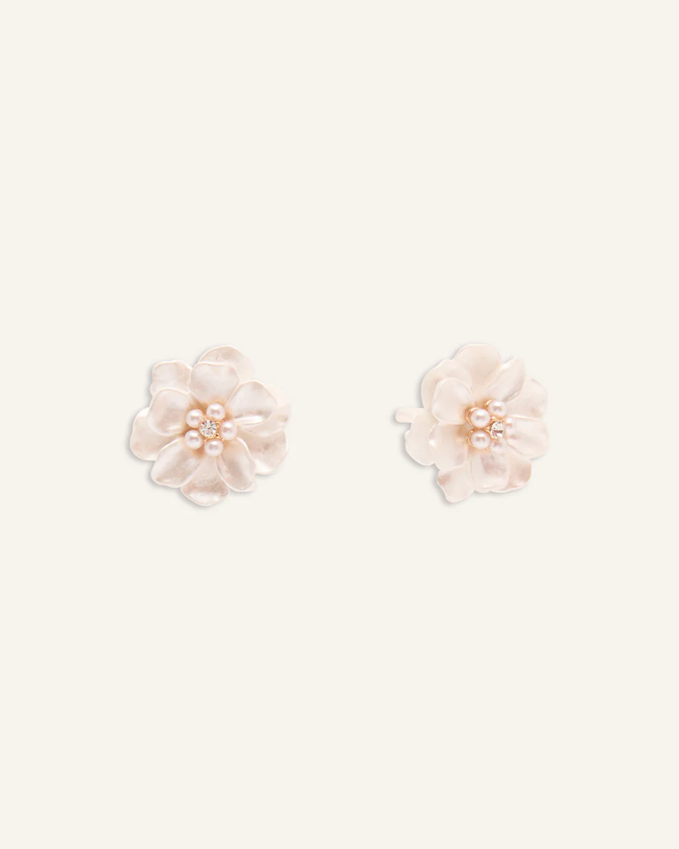 Aretes Moda Flor Blanco